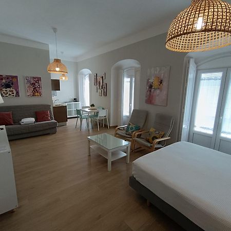 Apartamentos Turisticos Casa De Los Balcones チピオナ エクステリア 写真