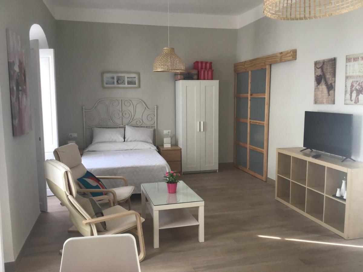 Apartamentos Turisticos Casa De Los Balcones チピオナ エクステリア 写真