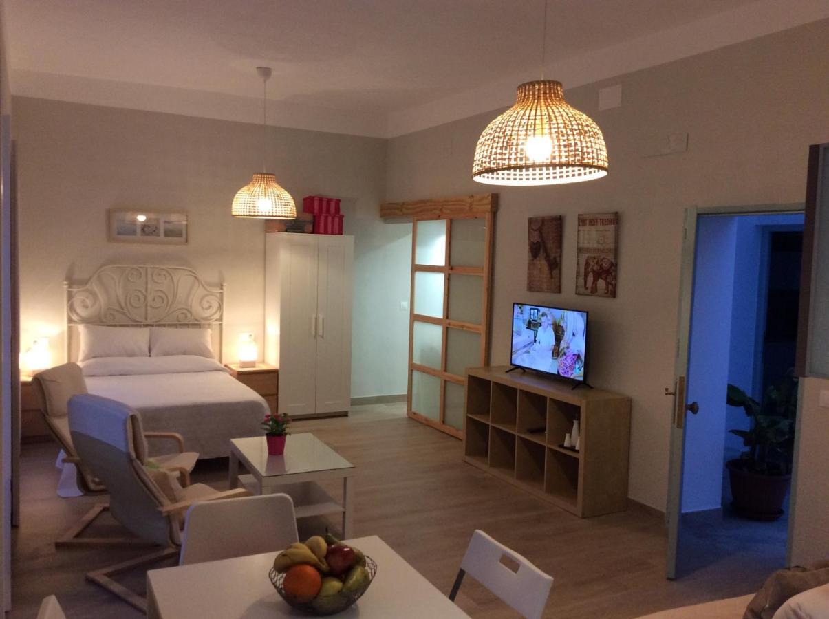 Apartamentos Turisticos Casa De Los Balcones チピオナ エクステリア 写真