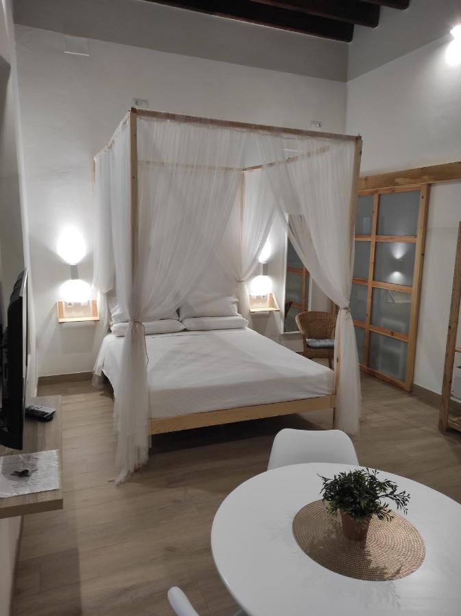 Apartamentos Turisticos Casa De Los Balcones チピオナ エクステリア 写真