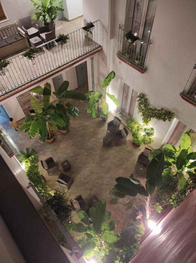 Apartamentos Turisticos Casa De Los Balcones チピオナ エクステリア 写真