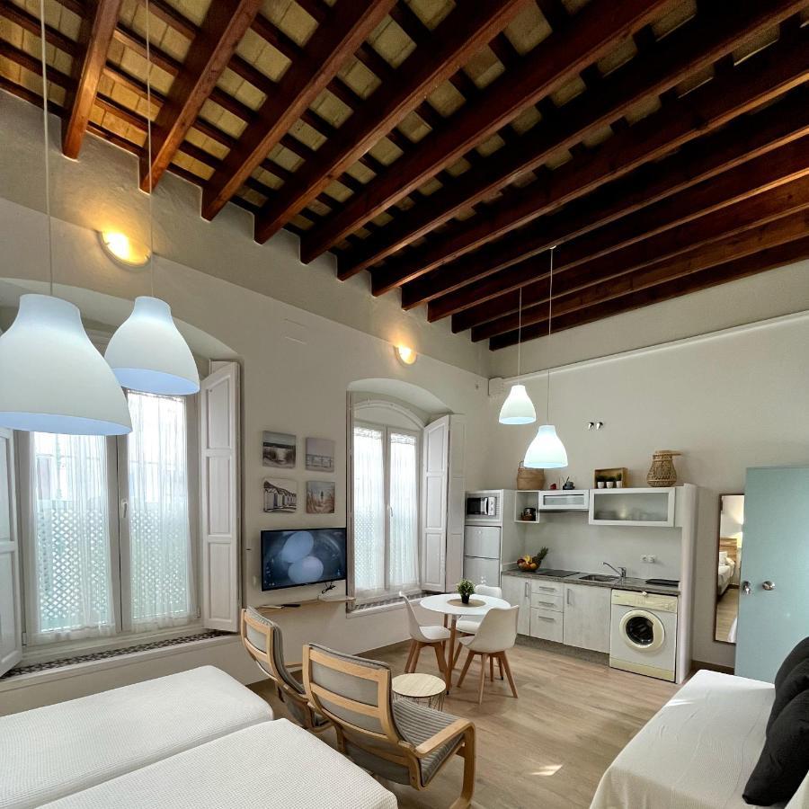 Apartamentos Turisticos Casa De Los Balcones チピオナ エクステリア 写真