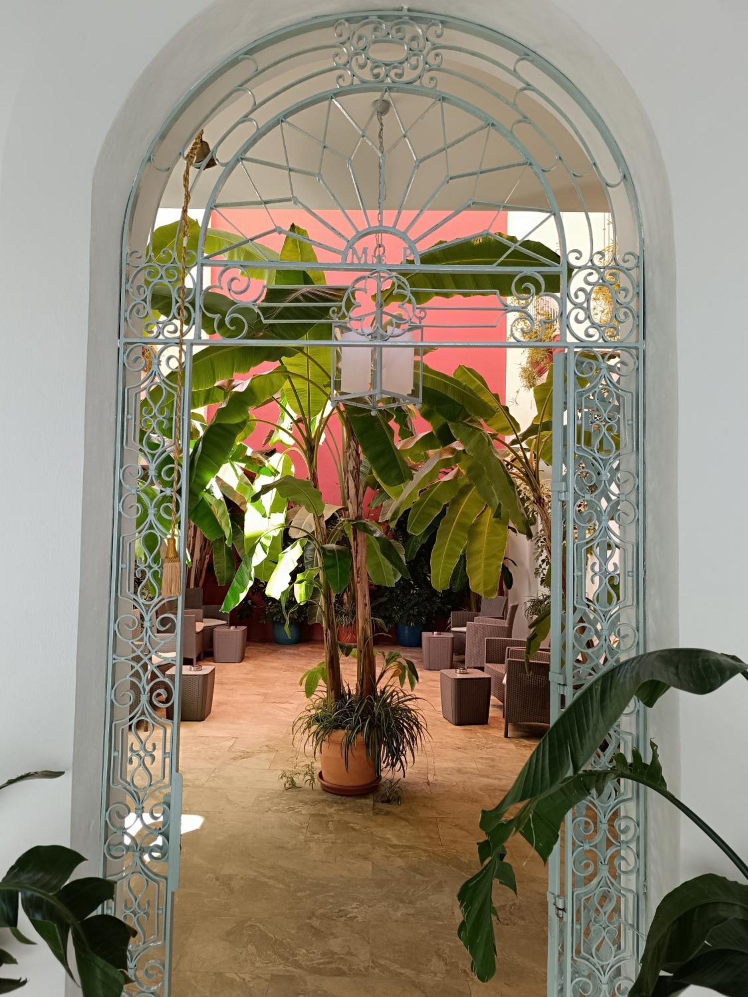 Apartamentos Turisticos Casa De Los Balcones チピオナ エクステリア 写真