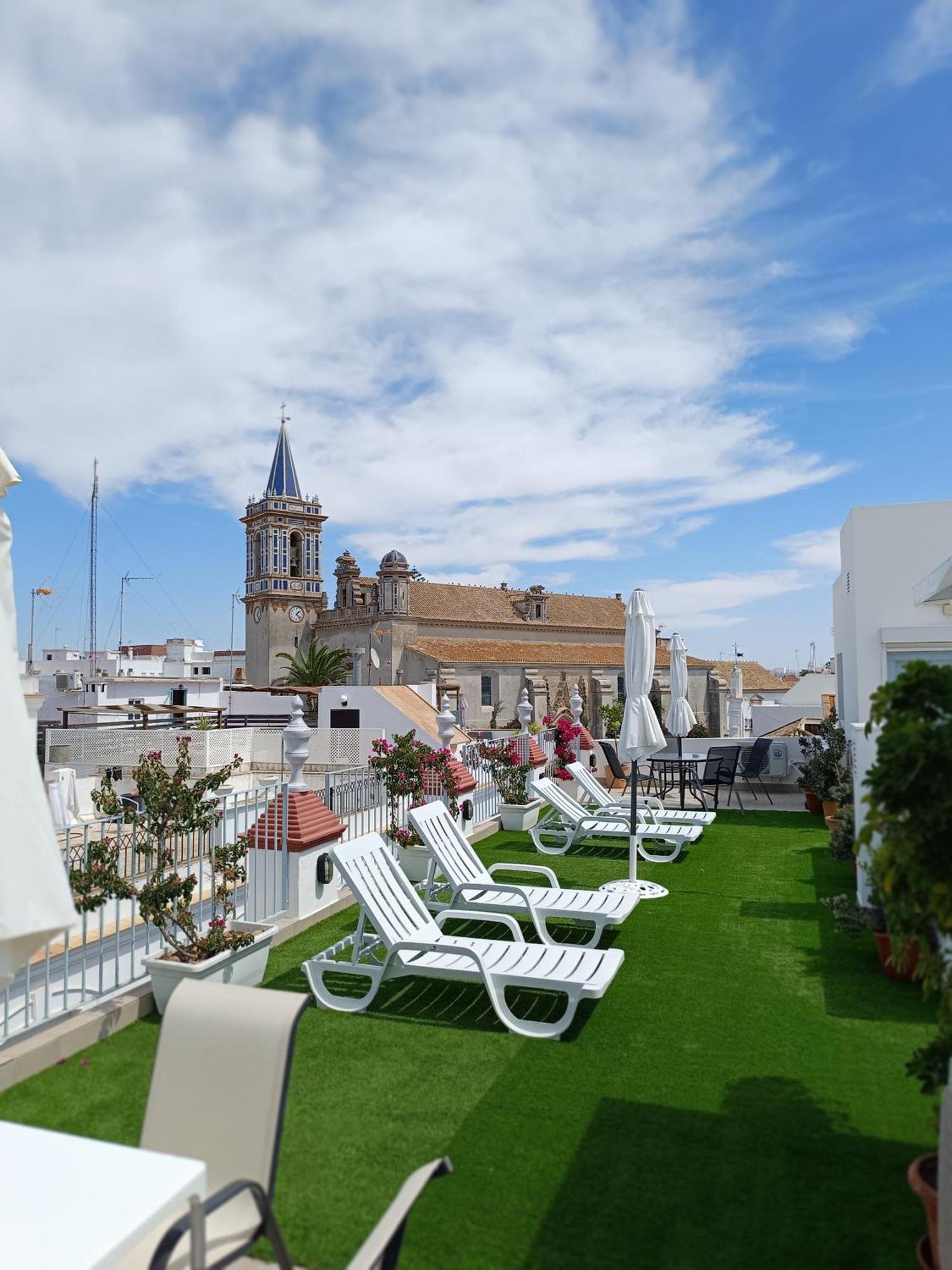 Apartamentos Turisticos Casa De Los Balcones チピオナ エクステリア 写真